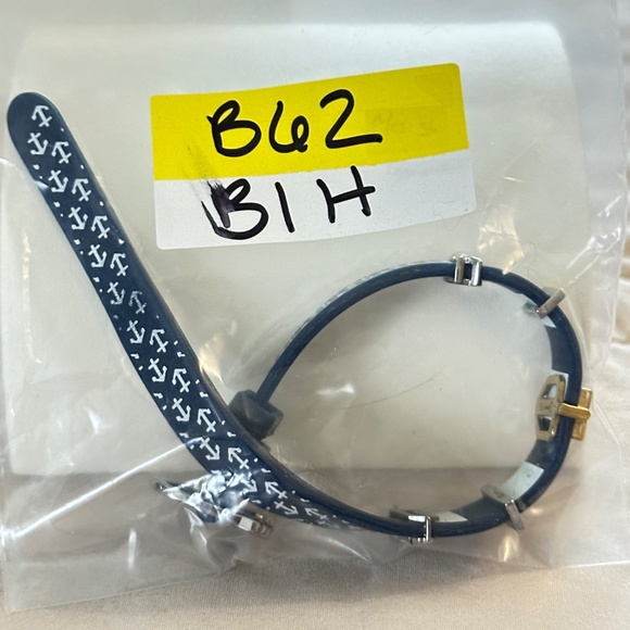 2/$15 KEEP Collective silicone, navy, and white bracelet with slide charms - Picture 13 of 13